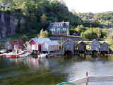 Boat_houses_Nesvaag.JPG (123166 bytes)